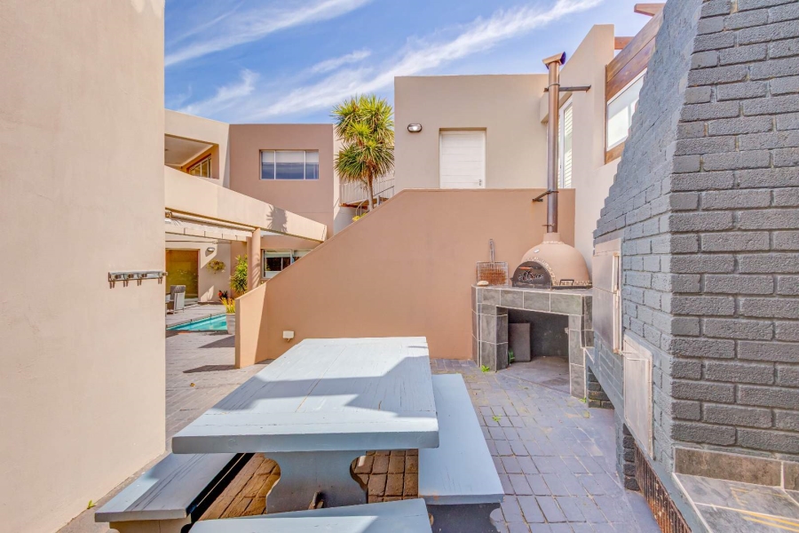 6 Bedroom Property for Sale in Brenton On Sea Western Cape